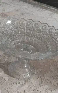 میوه خوری پایه دار کریستال و لیوان نو