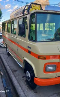 مینی بوس بنز مدل ۱۳۶۹ عروسک مزایده کم کار