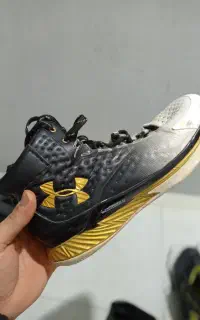 کفش سالنی  بسکتبال سایز ۴۲