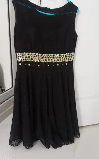 لباس عروسکی