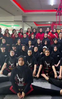 کلاس رزمی بانوان