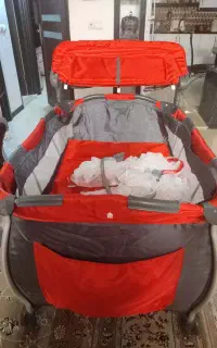 فروش تخت  وآغوش وکریر کودک