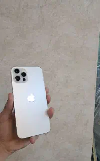 ۱۲‌ پرو 128