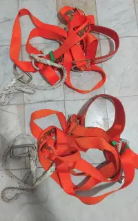 دو عدد کمربند ایمنی نو و بدون استفاده