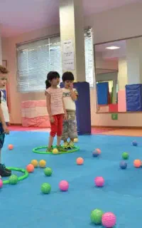 باشگاه بازی و آمادگی جسمانی کودکان