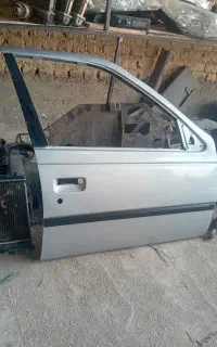 درب نقره ای کاپوت ۱۱۱ چراغ فیوز۲۰۶