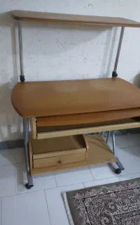 میز کامپیوتر