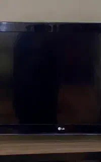 تلویزیون ۳۷ اینچ LG
