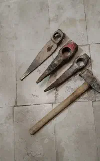 چکش و کلنگ