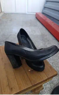 کفش پاشنه بلند