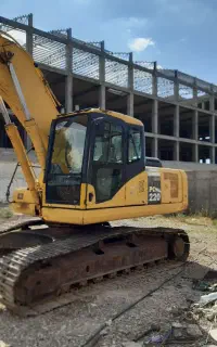 بیل کوماتسو ۲۲۰ ۲۰۰۹
