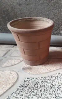 جای گلدان سفالی