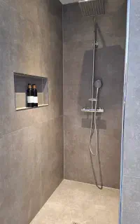 خرید مستقیم کاشی و سرامیک از انبار نسیم‌شهر