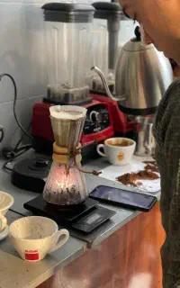 باریستا کافه کافی شاپ فنی حرفه ای