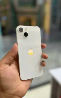 ایفون ۱۳ تمیز