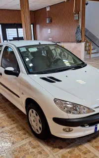 پژو 206sd کلکسیونی واقعی V8 برابر صفر کمپانی