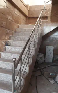 نرده استیل و کناف و کاغذ دیواری