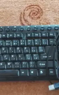 کیبورد با سیم