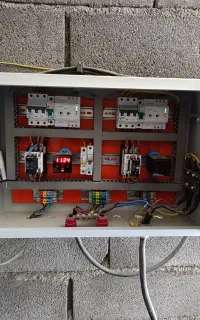 خدمات برق صنعتی و خورشیدی