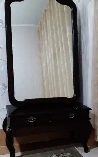 میز و آیینه