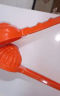 آبمیوه گیری دستی فلزی محکم سنگین