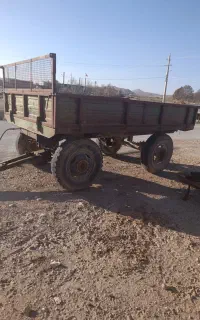 تریلی پشت تراکتور