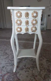 میز تلفن و گلدان چوبی