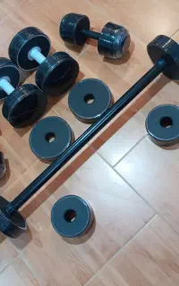 یه سری دمبل و هالتر
