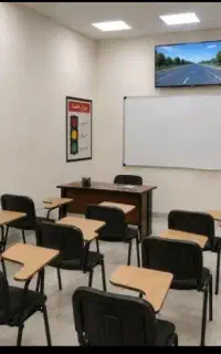 آموزشگاه گواهینامه ورانندگی.