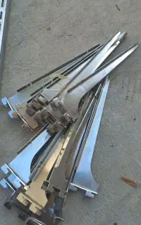 قفسه فلزی