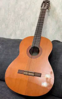 گیتار یاماها C40