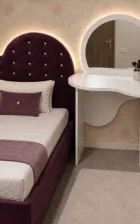 ست کامل تخت و میز آرایش کشو دار