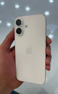 ایفون 16 نرمال سفید