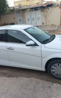 دنا پلاس ۵دنده دستی ۴۰۲
