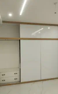 طراحی و ساخت حرفه‌ای کابینت آشپزخانه و کمد دیواری
