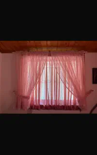 ۳ عدد پرده اتاق در حد نو و چوب پرده