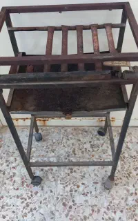کباب پز ۷سنگ پایه دار چرخ دار نیاز به تعمیر