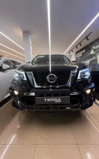 نیسان ترا مدل ۱۴۰۵