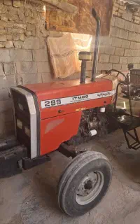 تراکتور ۲۹۹ تک مدل ۸۶ تازه تعمیر لاستیک ۹۰ درصد