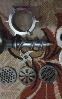 چرخ گوشت نیاز به تعمیر