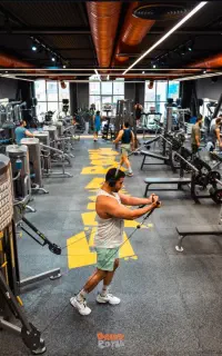 استخدام یک نیرو خدماتی اقا در باشگاه رویال