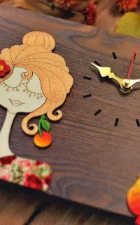 ساعت چوبی فانتزی عروسکی خاص هدیه