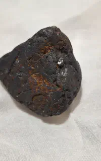 سنگ مشکوک به شهاب سنگ
