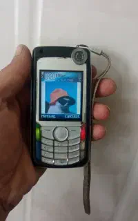 گوشی نوکیا ۶۶۸۰