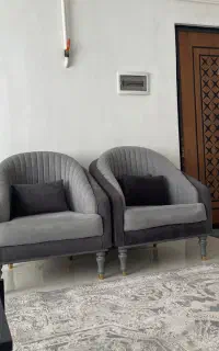 دو عدد مبل تک نفره نو