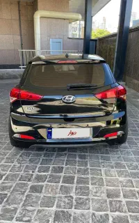 هیوندای i 20
