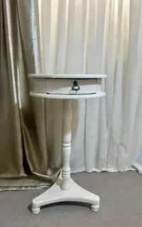 میز تلفن در حد نو