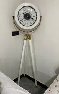 ساعت ایستاده تلسکوپی