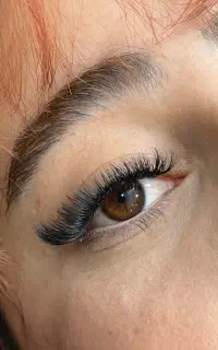 کاشت مژه و اکستنشن مژه