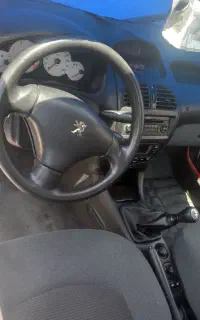 پژو۲۰۶صندوقدار V8